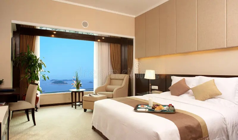 YOLO Hotel